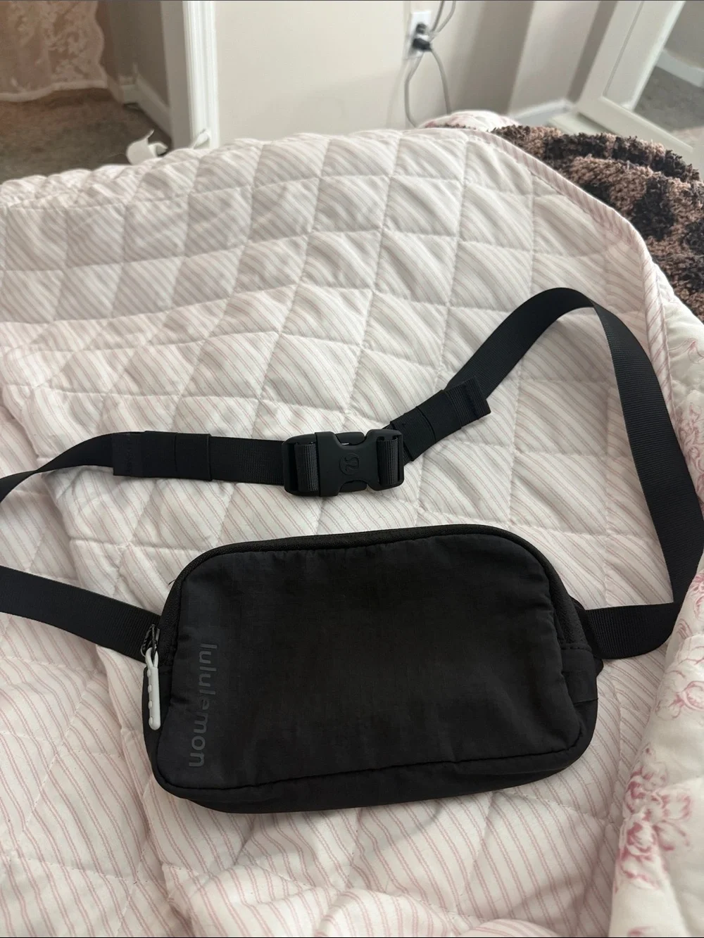 lululemon belt bag